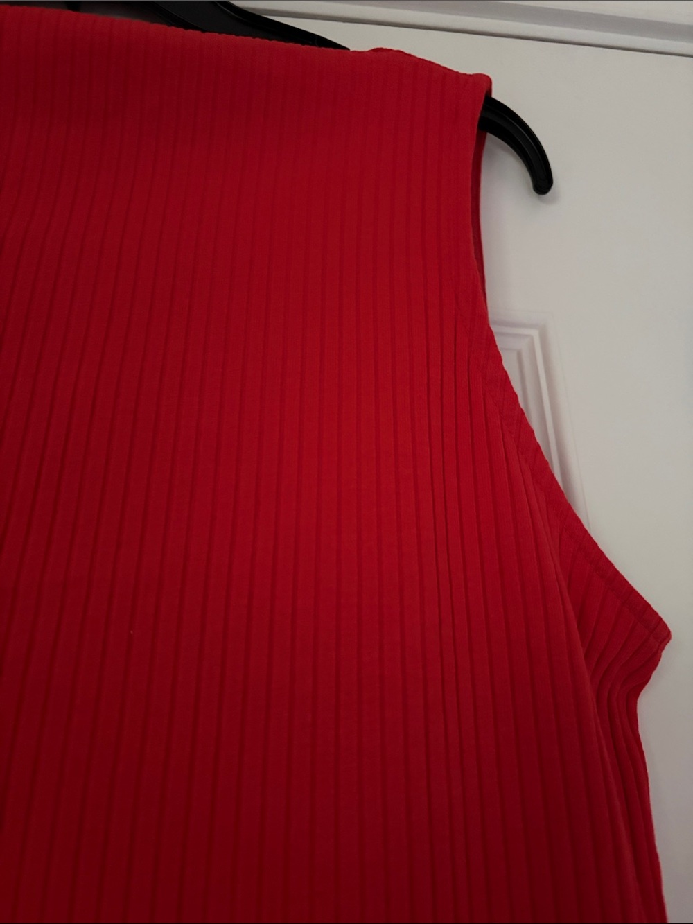Old Navy Red Ribbed Tank Top - Picture 3 of 6